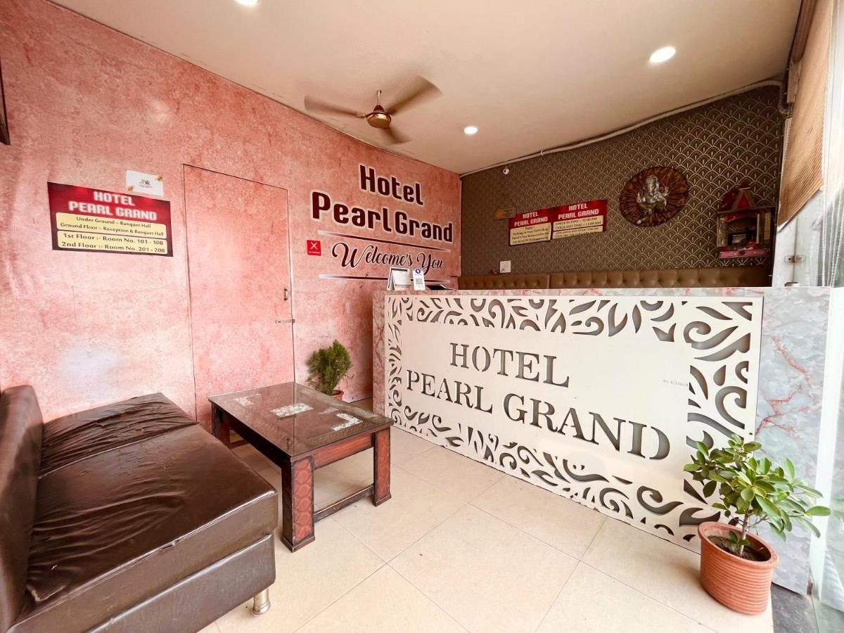 Hotel Pearl Grand, Zirakpur - Top Rated & Most Awarded Property In Tricity จัณฑีครห์ ภายนอก รูปภาพ